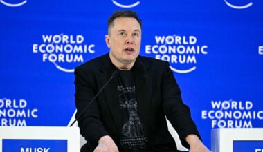 Musk a Davos: «Più robot che persone. E io vorrei morire su Marte (ma non nell'impatto)»