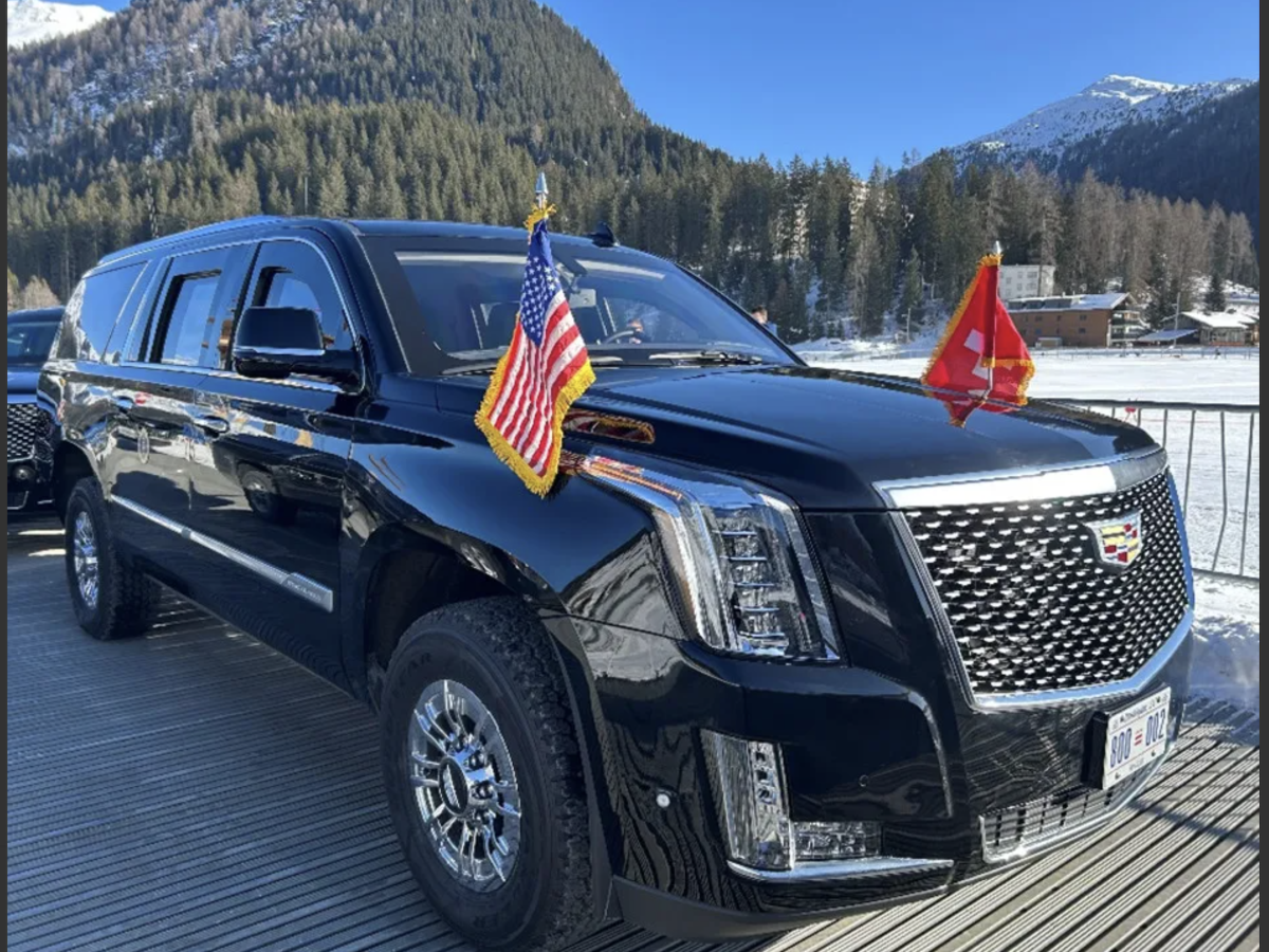 Il nuovo Suv di Trump, a Davos: una Escalade blindata per gli spostamenti rapidi