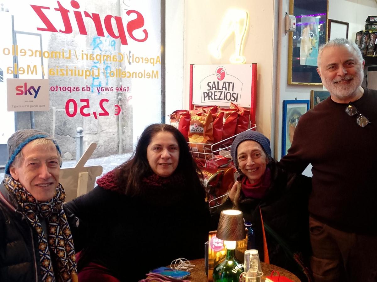 Napoli, coppia americana da 8 anni in città chiede permesso di soggiorno ma riceve il decreto di espulsione: vittoria al Tar