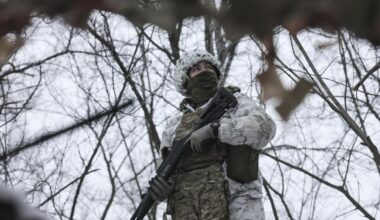 Ucraina - Russia, le notizie sulla guerra in diretta | Massicci attacchi russi su Kiev e Kharkiv nella notte. Oggi secondo giorno di negoziati trilaterali ad Abu Dhabi