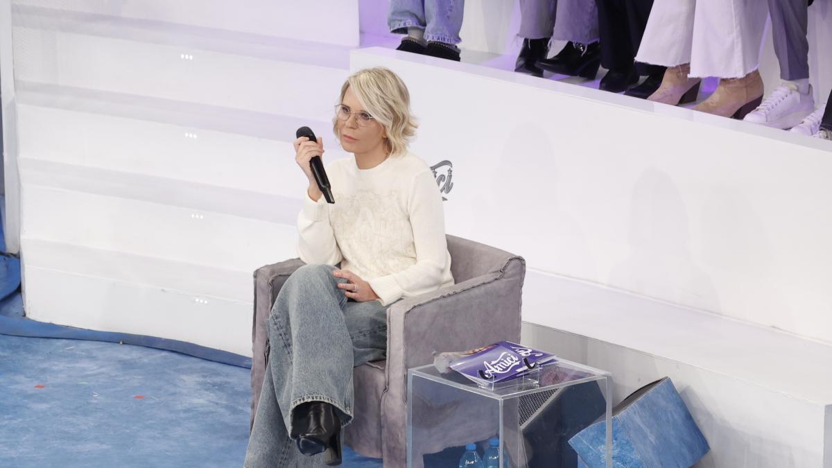 Amici di Maria De Filippi 25 gennaio 2026: spoiler, ingressi e ospiti