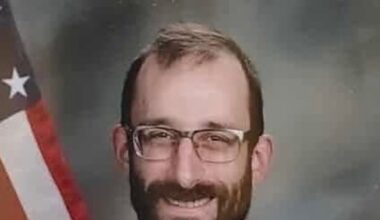 Il padre di Alex Pretti, l'infermiere di terapia intensiva ucciso dall'Ice a Minneapolis: «Su mio figlio bugie disgustose, fate uscire la verità»