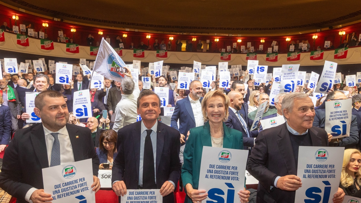 Calenda a Forza Italia: «Felicissimo se ci sarà spazio per lavorare insieme»