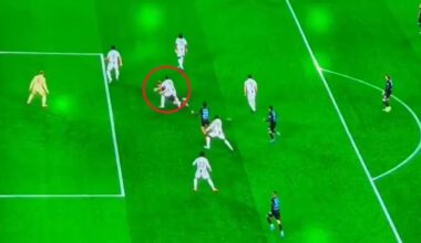 Bremer trattiene Hojlund, Conte chiede invano il rigore. E sui social esplode la polemica - La Gazzetta dello Sport