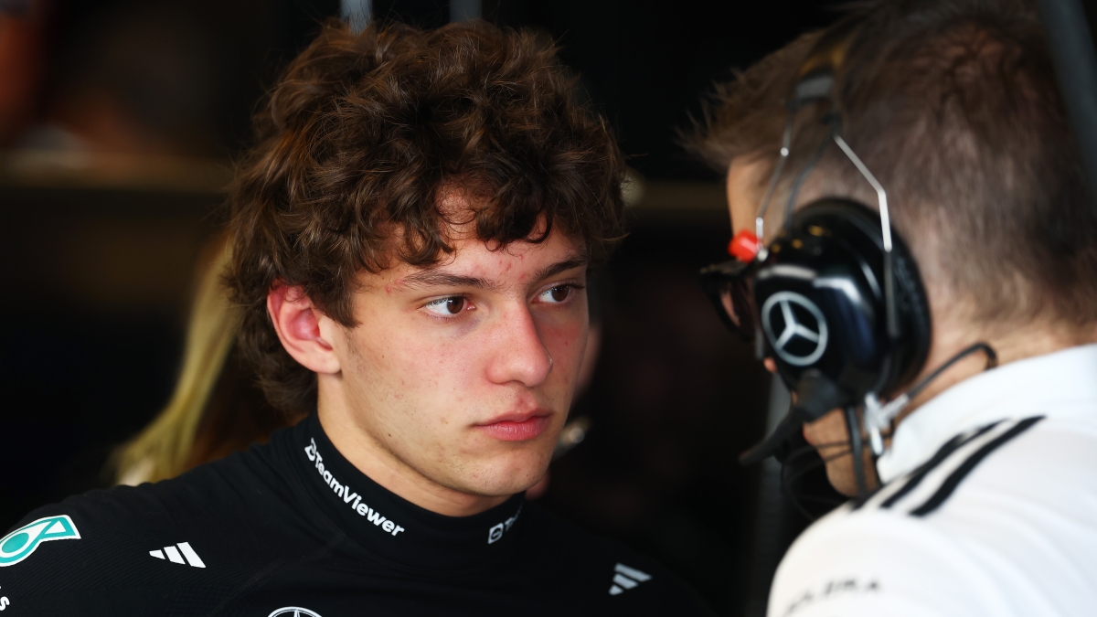 Test F1 a Barcellona. Hadjar il più veloce, il sorriso di Kimi Antonelli: «Mercedes bella da guidare, gran lavoro del team».