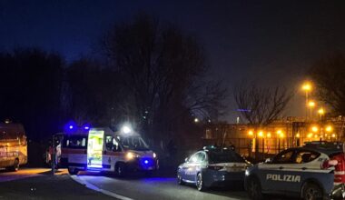 Sparatoria a Milano, morto un 20enne: è stato colpito da una pattuglia di agenti di polizia. «Aveva una pistola ma era una replica a salve»