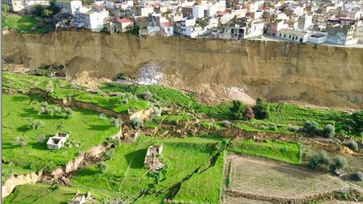 Frana a Niscemi, «l'intera collina sta crollando»: l'allarme della Protezione Civile. Gli sfollati sono 1.500