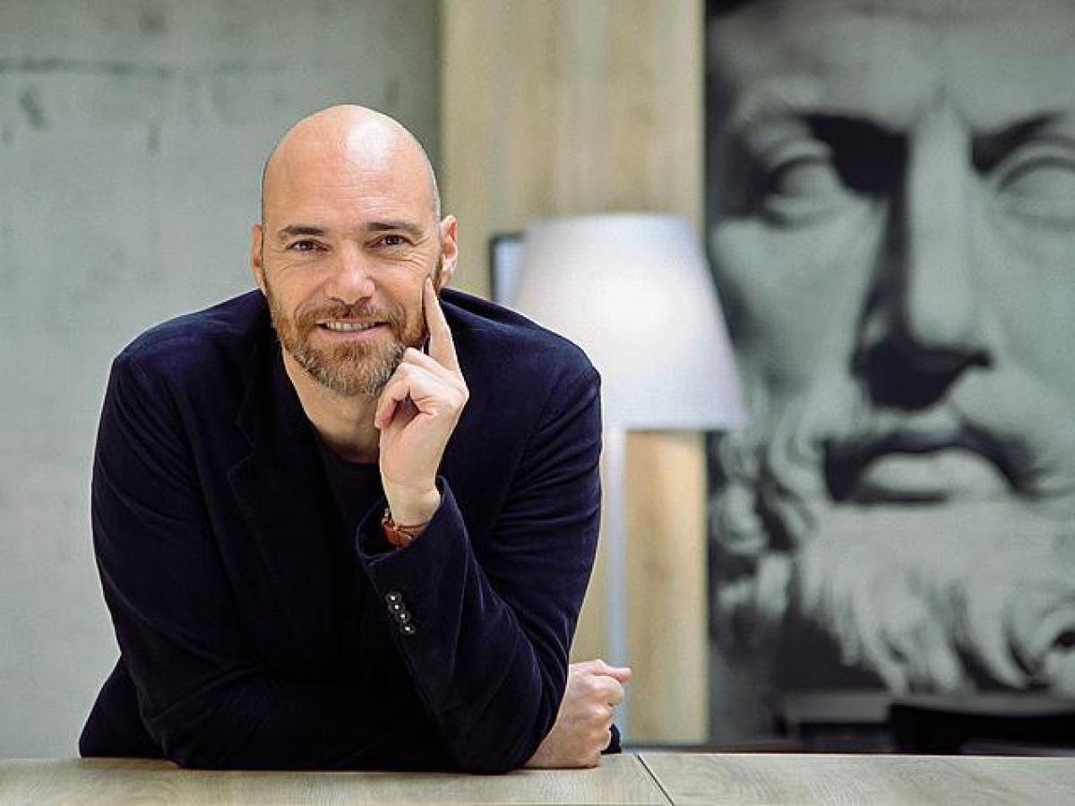 Andrea Pezzi: «Io, moderno Ulisse. Mi sono laureato in Russia e ho vissuto nella giungla. Il successo? Nasconde falsità e corruzione»