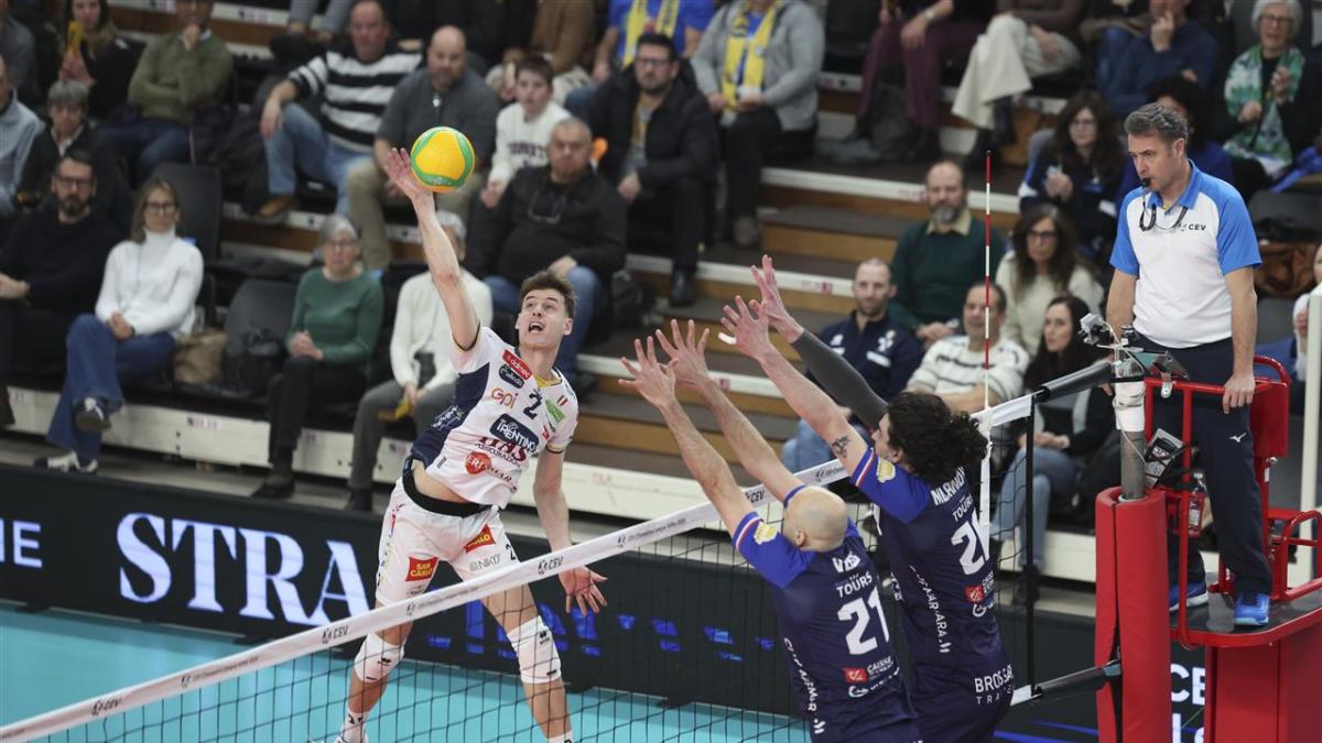 Champions volley: Trento- Tours 3-2