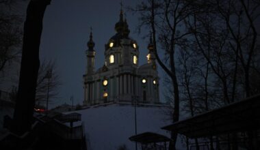 Ucraina - Russia, le notizie sulla guerra in diretta | Mega black out in Ucraina. Putin accetta l'accordo chiesto da Trump: attacchi sospesi ma solo fino al primo febbraio