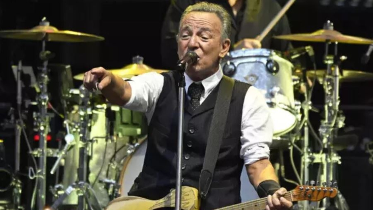 Springsteen a Minneapolis, suona a sorpresa contro l'Ice