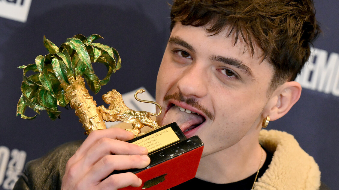 La musica italiana domina le classifiche 2025, Olly in vetta tra album e singoli - Ultima ora