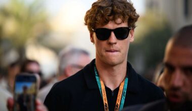 Bagno di folla a Seul per Jannik Sinner, accolto con fiori