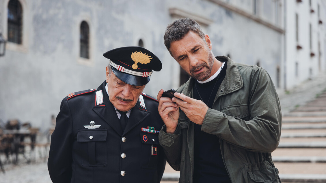 Torna Don Matteo-Raoul Bova tra crisi di vocazione, giallo e commedia - Notizie