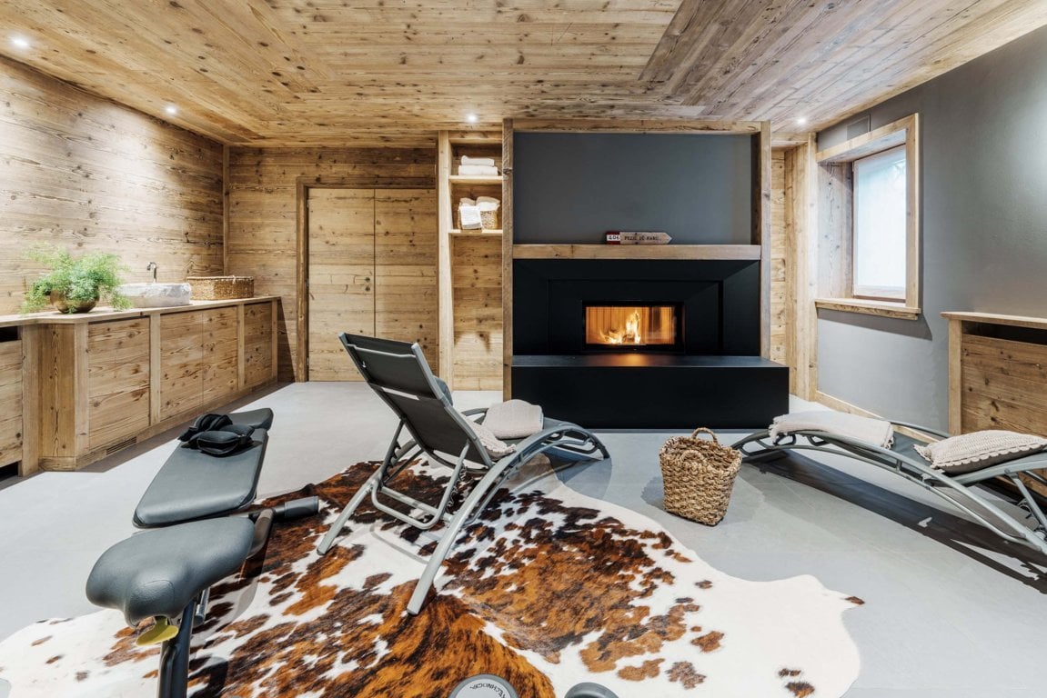 Una villa a Cortina d’Ampezzo reinterpreta con eleganza l’estetica montana