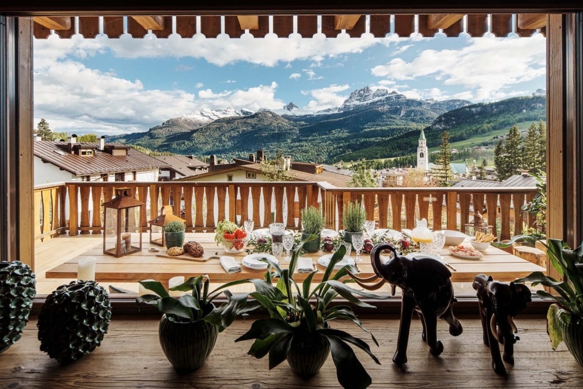 Una villa a Cortina d’Ampezzo reinterpreta con eleganza l’estetica montana