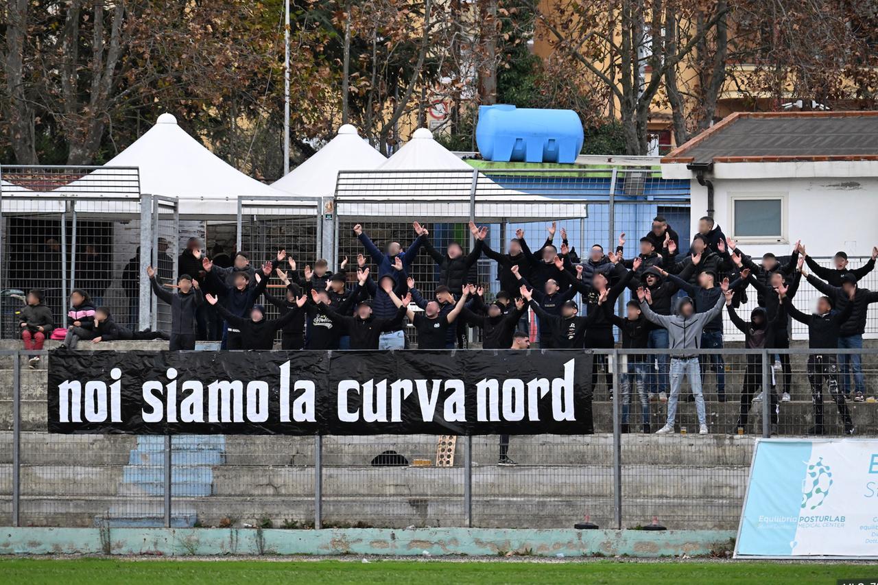I tifosi si schierano con la Nuorese: «Comune menefreghista da anni»
