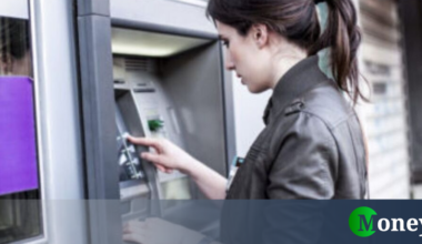 Incredibile il nuovo metodo utilizzato dai truffatori. Ecco come possono leggere il tuo codice PIN