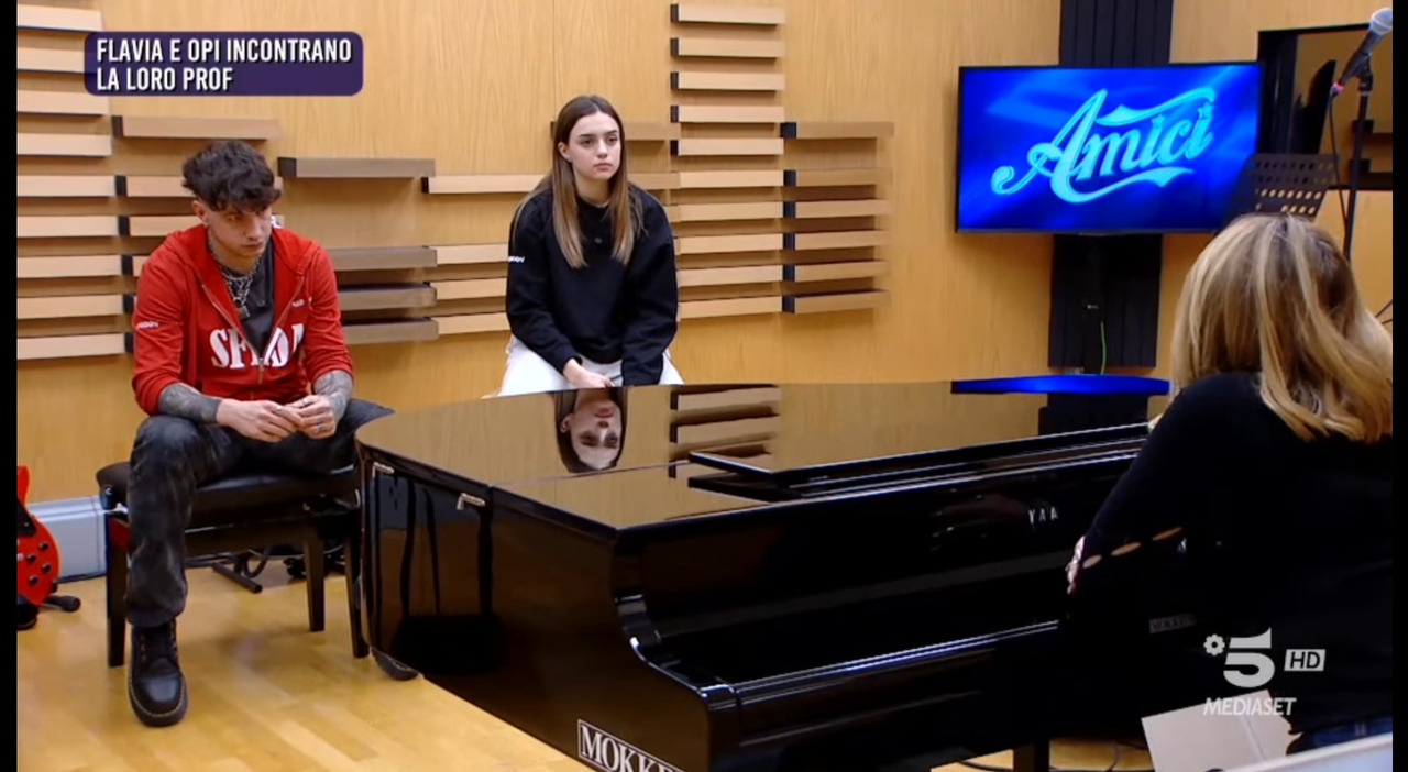 Amici, prima scossa del nuovo anno: scoppia il caso Pettinelli