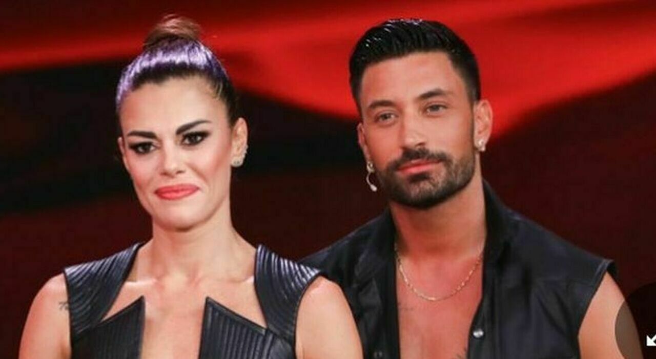 «Il primo bacio con Giovanni Pernice è stato alle prove. Mi piacerebbe avere altri figli»