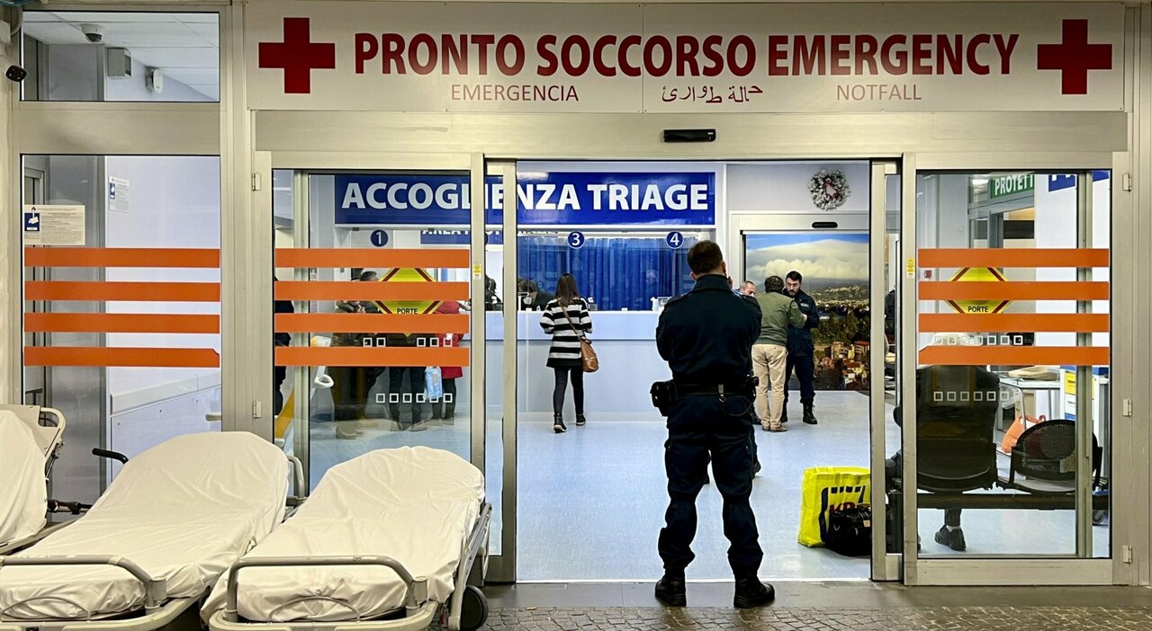 Emergenza influenza e carenza di medici a Napoli: «Situazione critica, c'è preoccupazione»