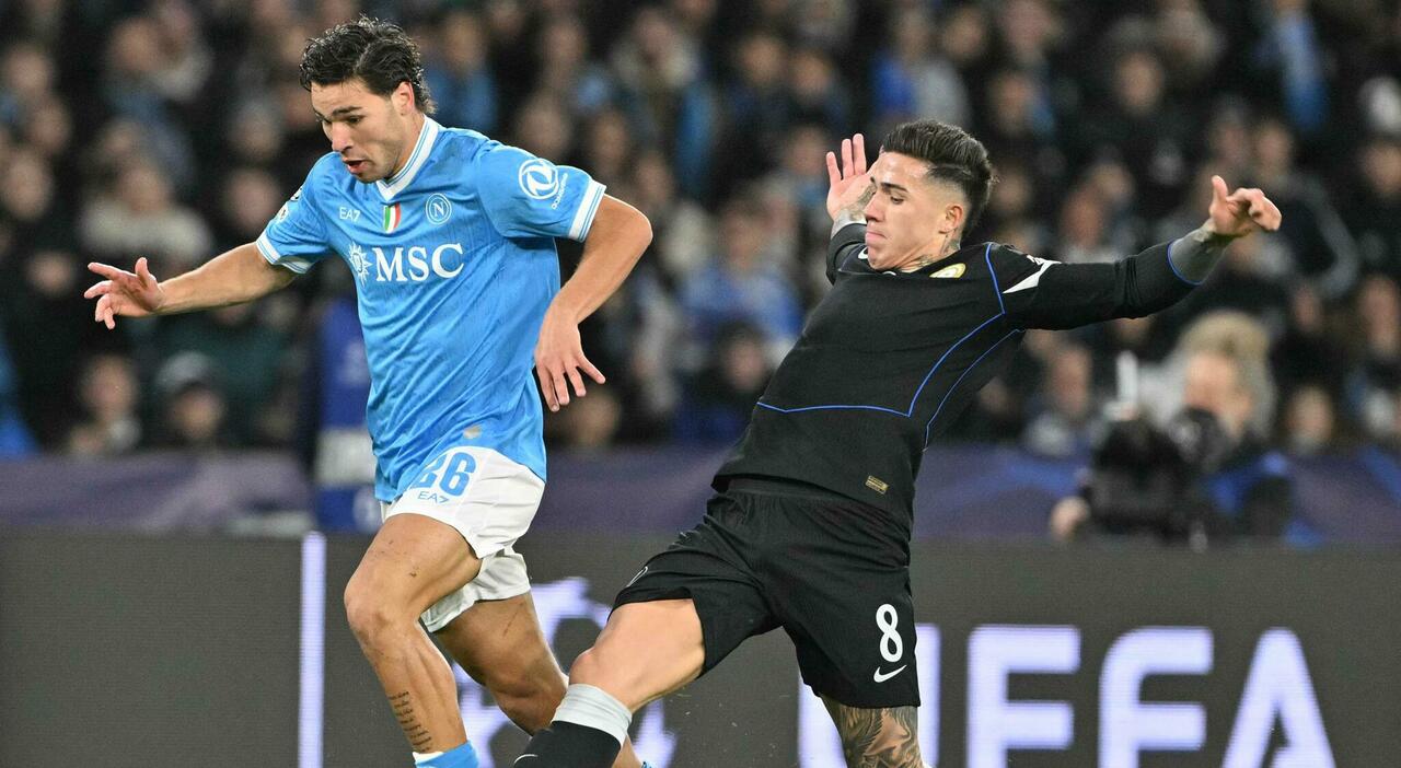 Napoli-Chelsea, gol di Vergara: il primo con la maglia azzurra. Chi è e la carriera - Il Mattino