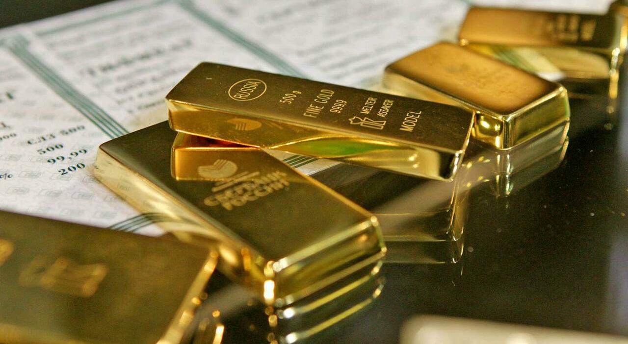 Corsa all'oro e tracollo del dollaro, cosa sta succedendo? Quali sono i vantaggi (e rischi) per l'Italia - ilmessaggero.it