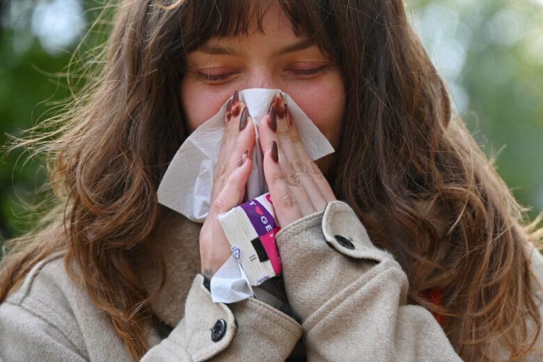 Influenza, con la variante K tosse e stanchezza fino 20 giorni e sintomi depressivi: ecco perché