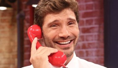 Affari Tuoi, Stefano De Martino accoglie le gemelle, ma la partita è disastrosa. Herbert si improvvisa inventore