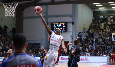 Pallacanestro Varese, Stewart spegne le voci Virtus: “Qui sto benissimo”