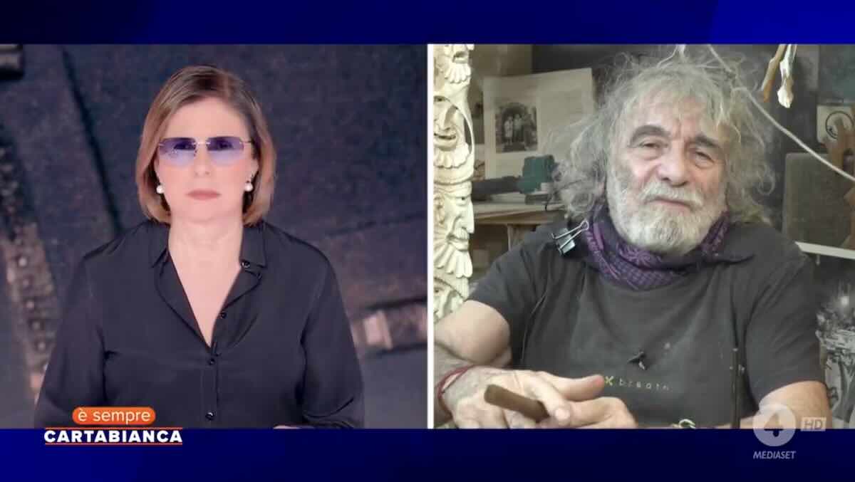 Bianca Berlinguer torna in tv con gli occhiali scuri, le rassicurazioni e le scuse agli spettatori. Ecco cos'è successo - Il video