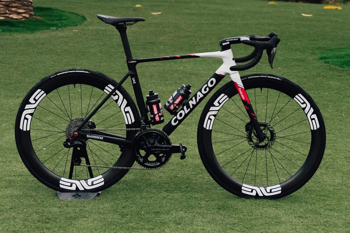 UAE Team Emirates XRG, ecco le nuovi bici Colnago per il 2026