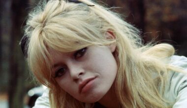 Brigitte Bardot, l'addio in un funerale "semplice con fiori campestri"