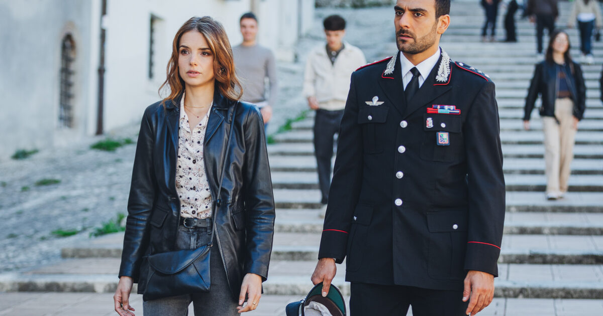 “Don Matteo 15”, stasera in tv la seconda puntata: l’arrivo di Mathias sconvolge i piani sentimentali di Diego e Giulia - Amica.it