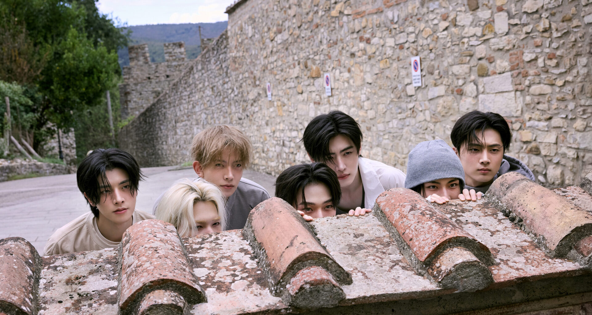 Calenzano e Sesto Fiorentino nel videoclip della band coreana Enhypen