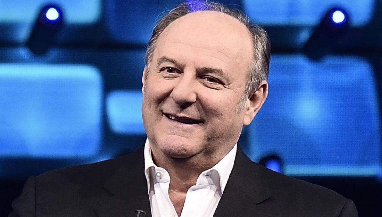 La Ruota della Fortuna, Gerry coglie Samira impreparata: "Chiama la mamma"