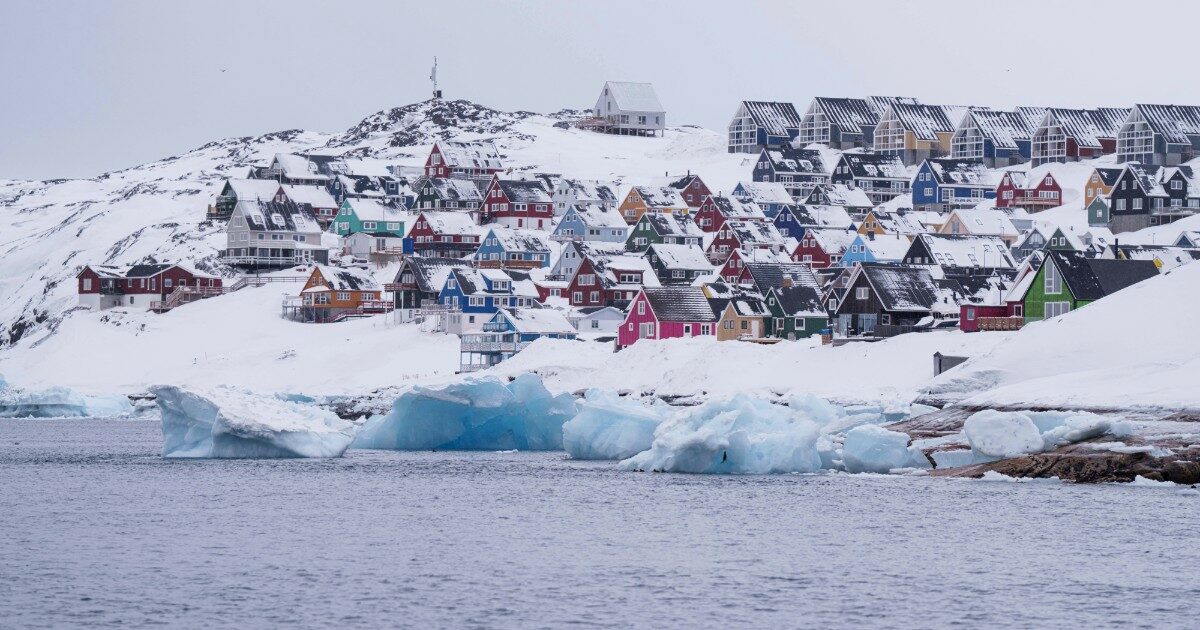 "Trump offre denaro agli abitanti della Groenlandia per lasciare la Danimarca" | Il Fatto Quotidiano