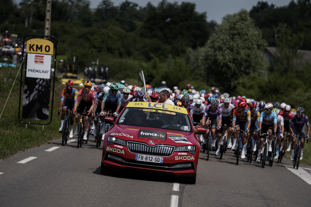 Tour Auvergne-Rhône-Alpes 2026, 22 squadre al via: tra le 4 WildCard c'è anche la spagnola Caja Rural, assente la Pinarello-Q36.5