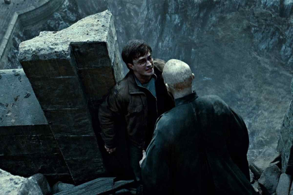 La scena più dibattuta di Harry Potter e i Doni della Morte: perché Harry sopravvive nella Foresta Proibita