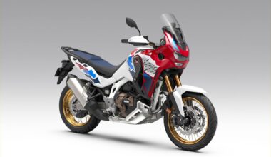Honda Africa Twin 2026 - Ecco i nuovi colori e le nuove grafiche