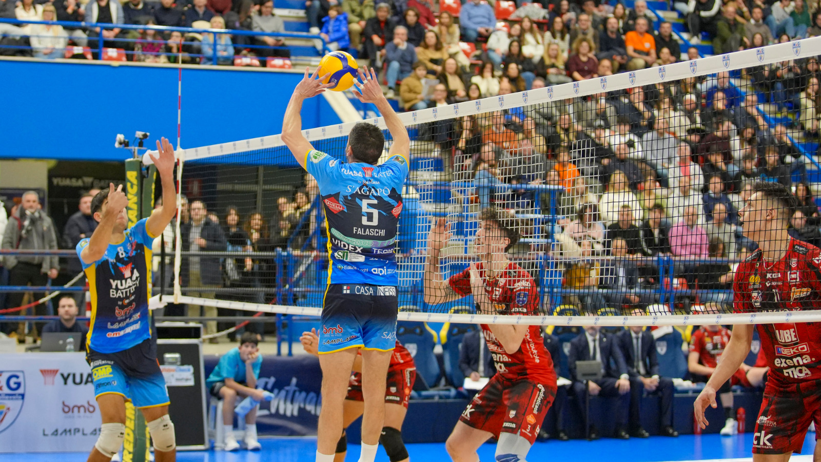 I cerotti della Yuasa possono poco contro un’ottima Lube