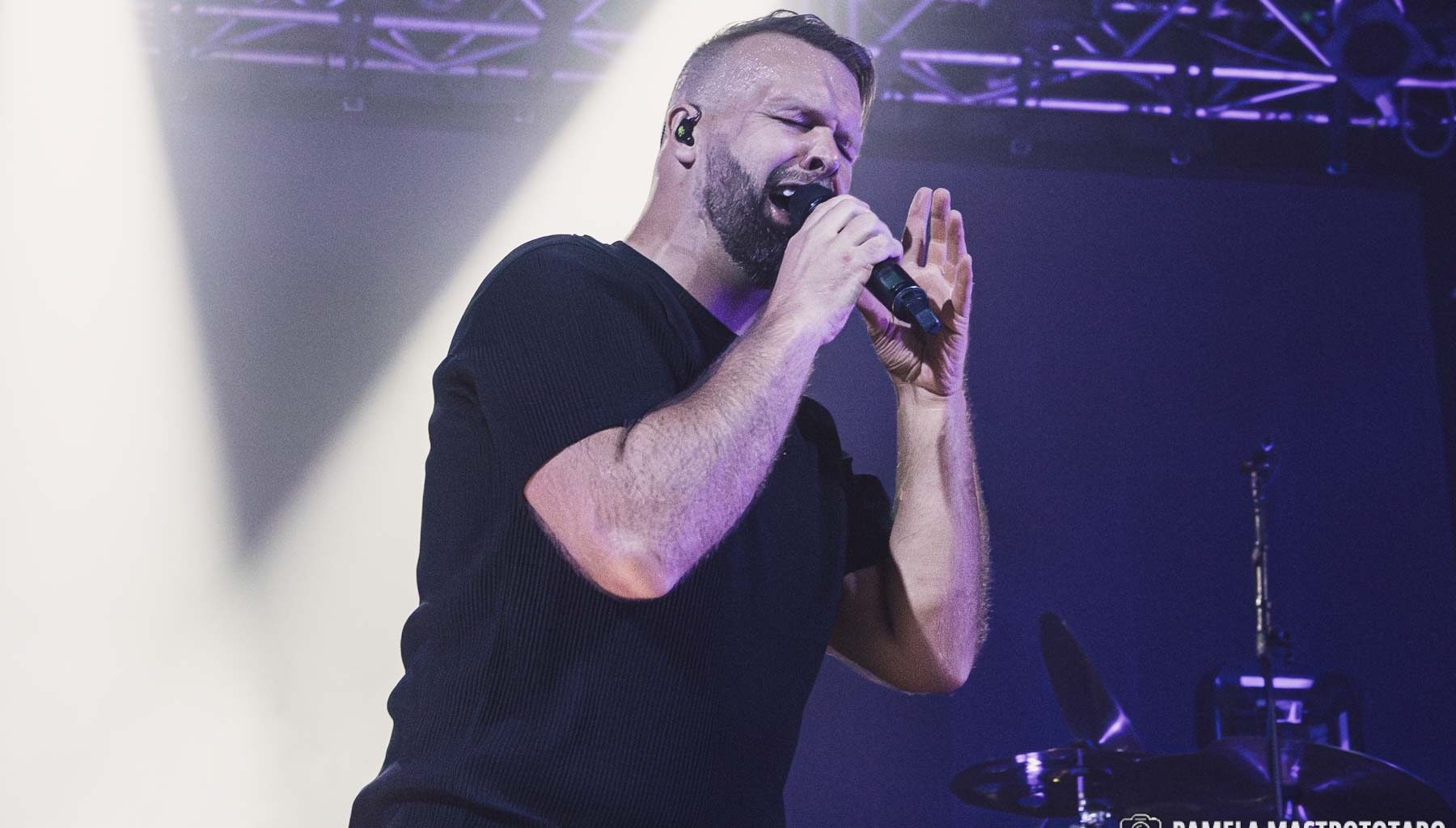 le band di supporto delle date di Padova e Roma