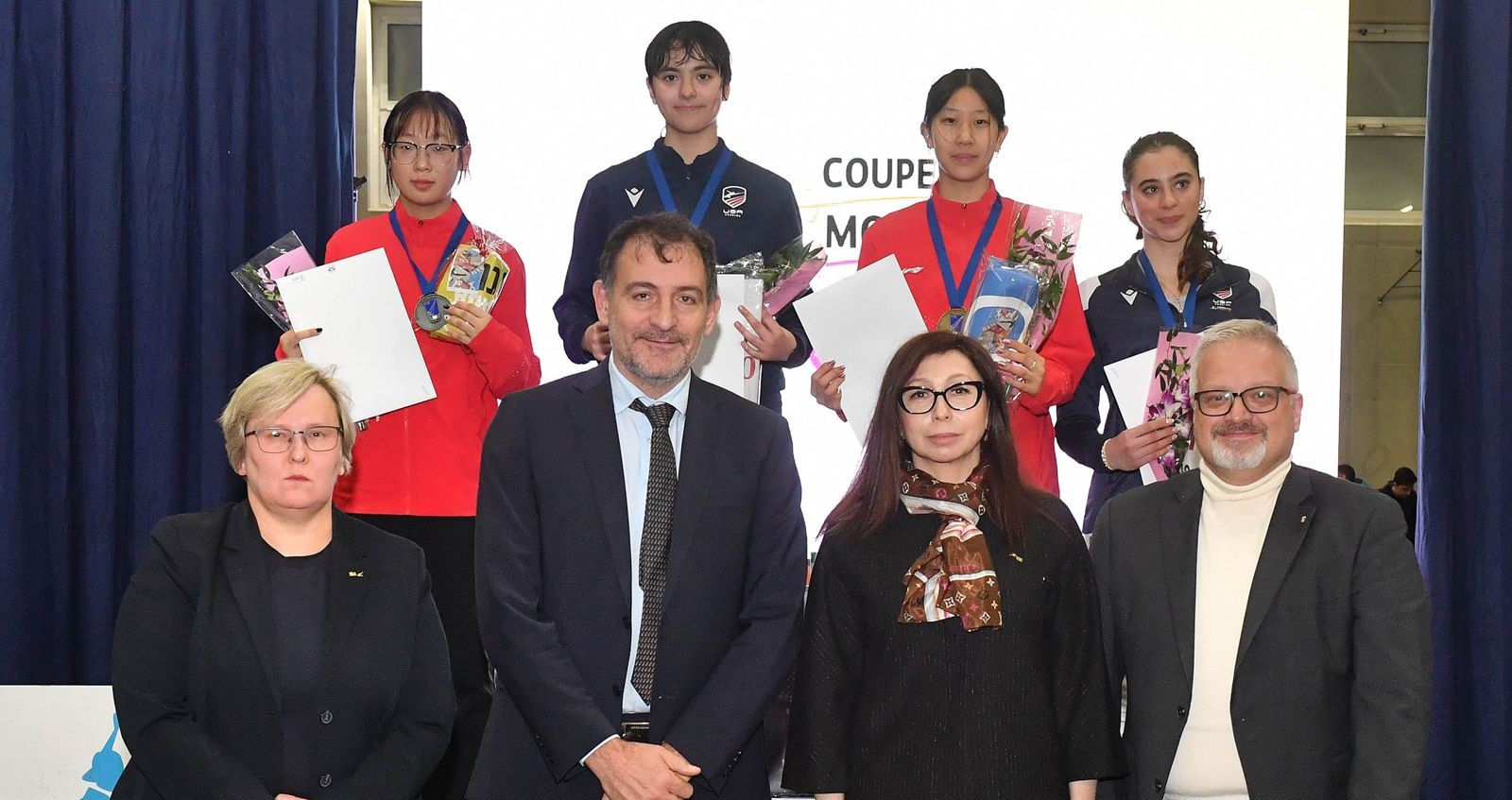 Coppa del Mondo Under 20 di spada femminile - A Udine vince la statunitense Regina Lee, si ferma a un passo dalle "top 8" Mariachiara Testa. Grandi emozioni per l’esibizione del progetto Nastro Rosa
