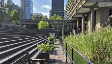 Un padiglione temporaneo per il London Festival of Architecture 2026