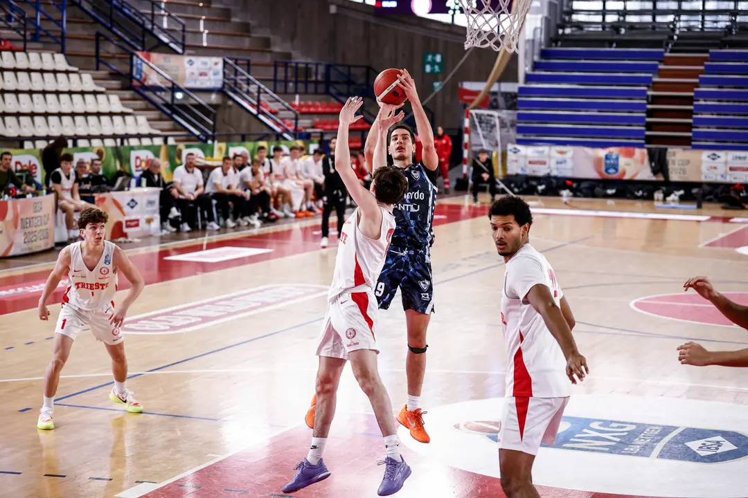 Cantù si prende Torino: Trieste ko 86-68, biglietto Finals in tasca
