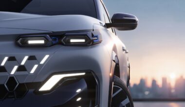 Renault Filante, il crossover che riporta la Losanga nell'alto di gamma