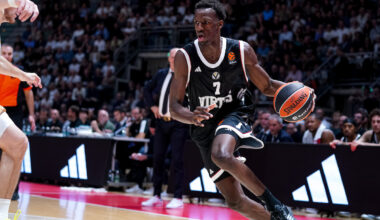 VIRTUS, SALIOU NIANG SI RACCONTA A BLACK AND WHITE: “SIAMO UNA SQUADRA MOLTO UNITA”