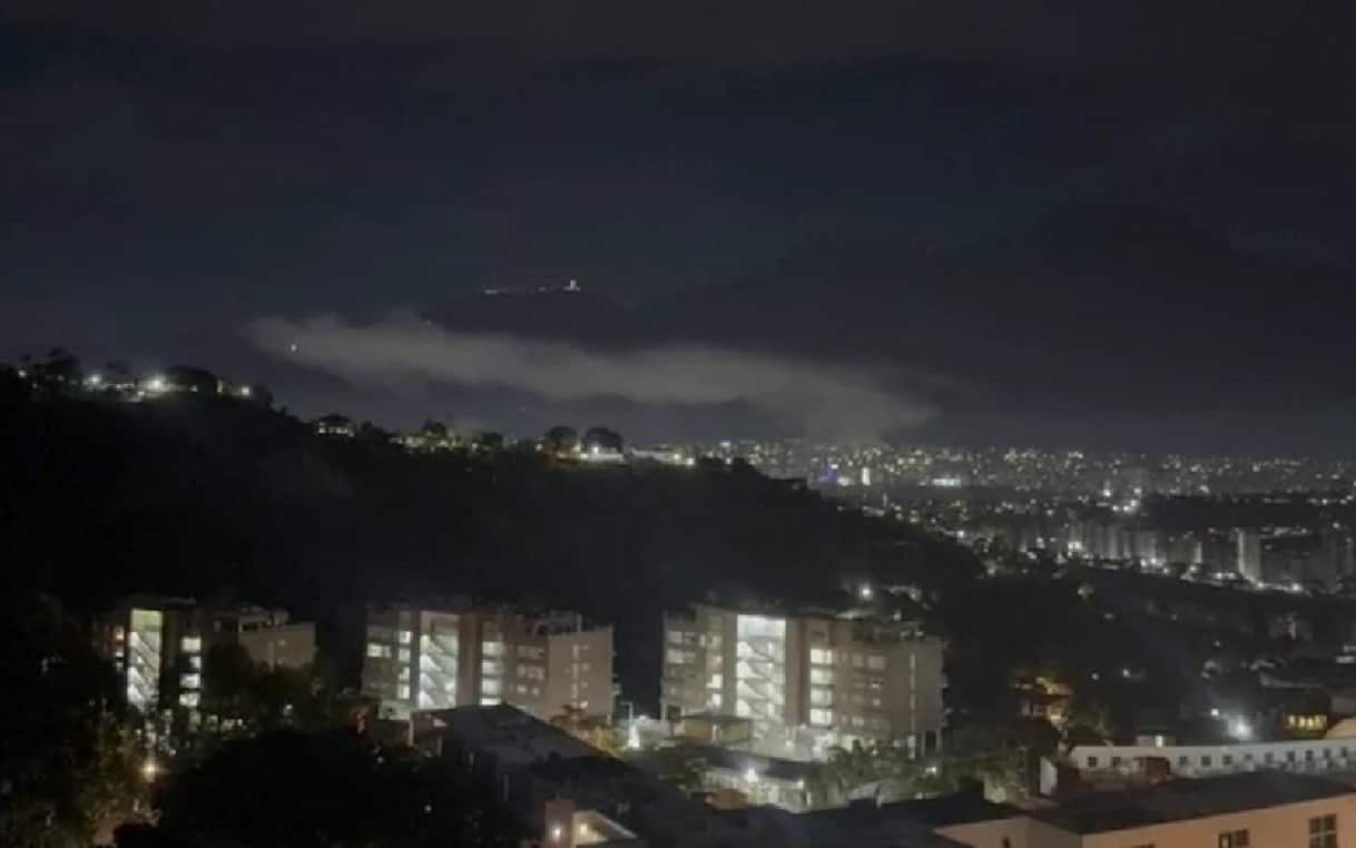 Attacco Usa in Venezuela, esplosioni a Caracas: cosa sappiamo