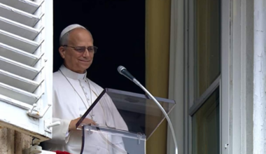 Papa Leone XIV all’Angelus: “Preoccupato per Venezuela, assicurare il diritto”