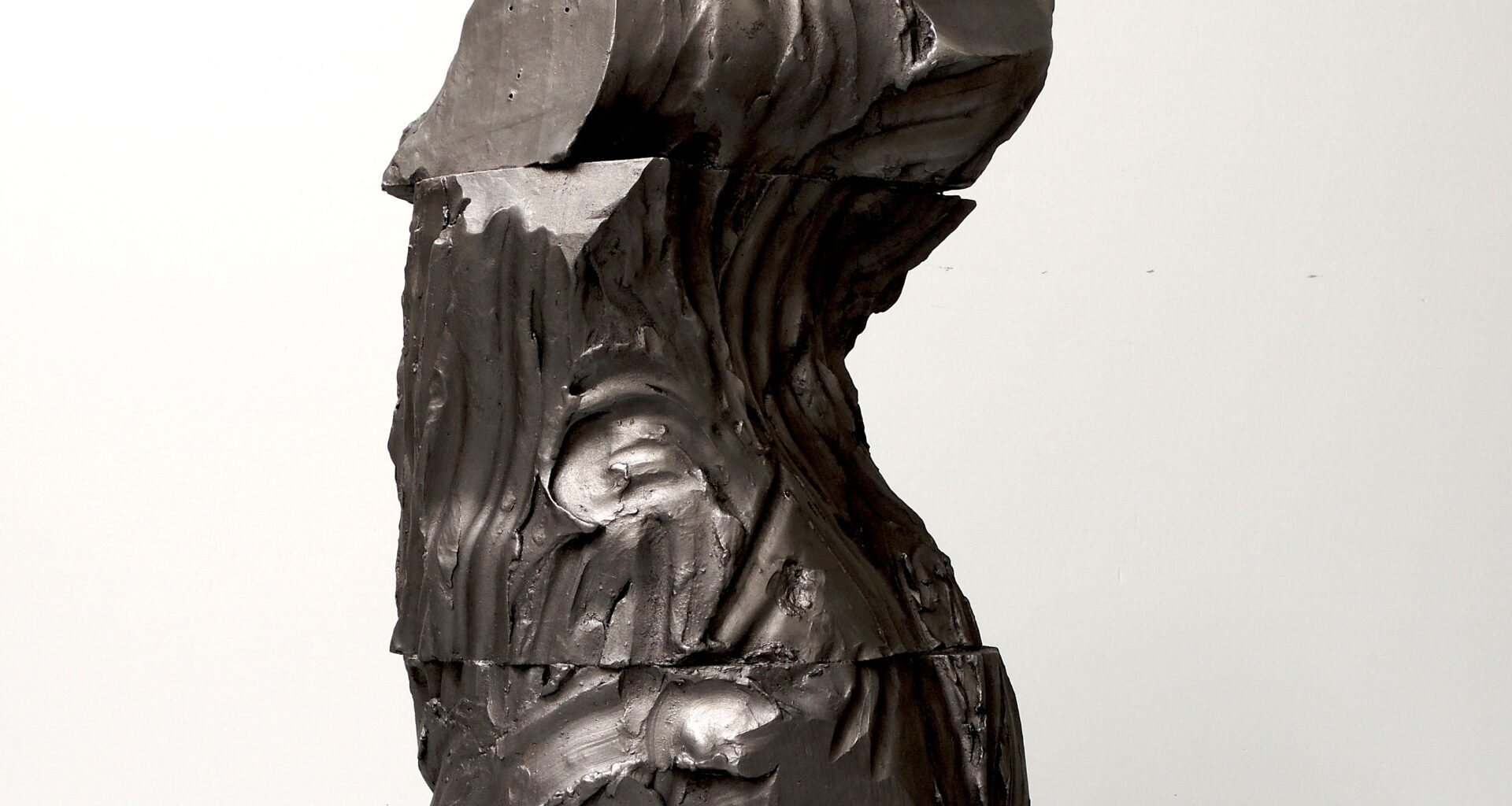 Antonio Violetta, conversazioni sulla materia, il tempo e il gesto